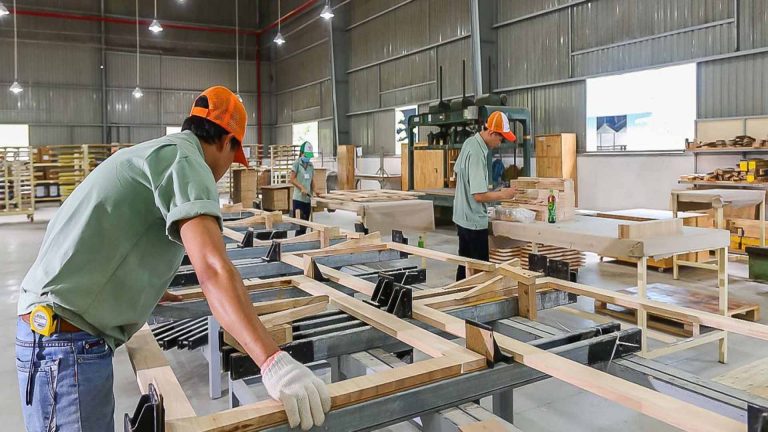 TUYỂN 02 NAM MỘC XÂY DỰNG VÀ CÔNG VIỆC LIÊN QUAN